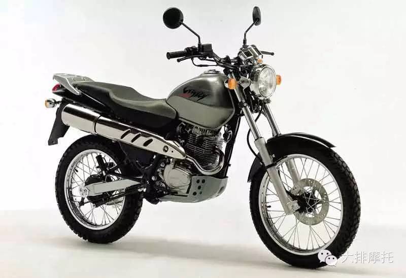 变身｜2001年的本田CLR125改装“小清新”咖啡车