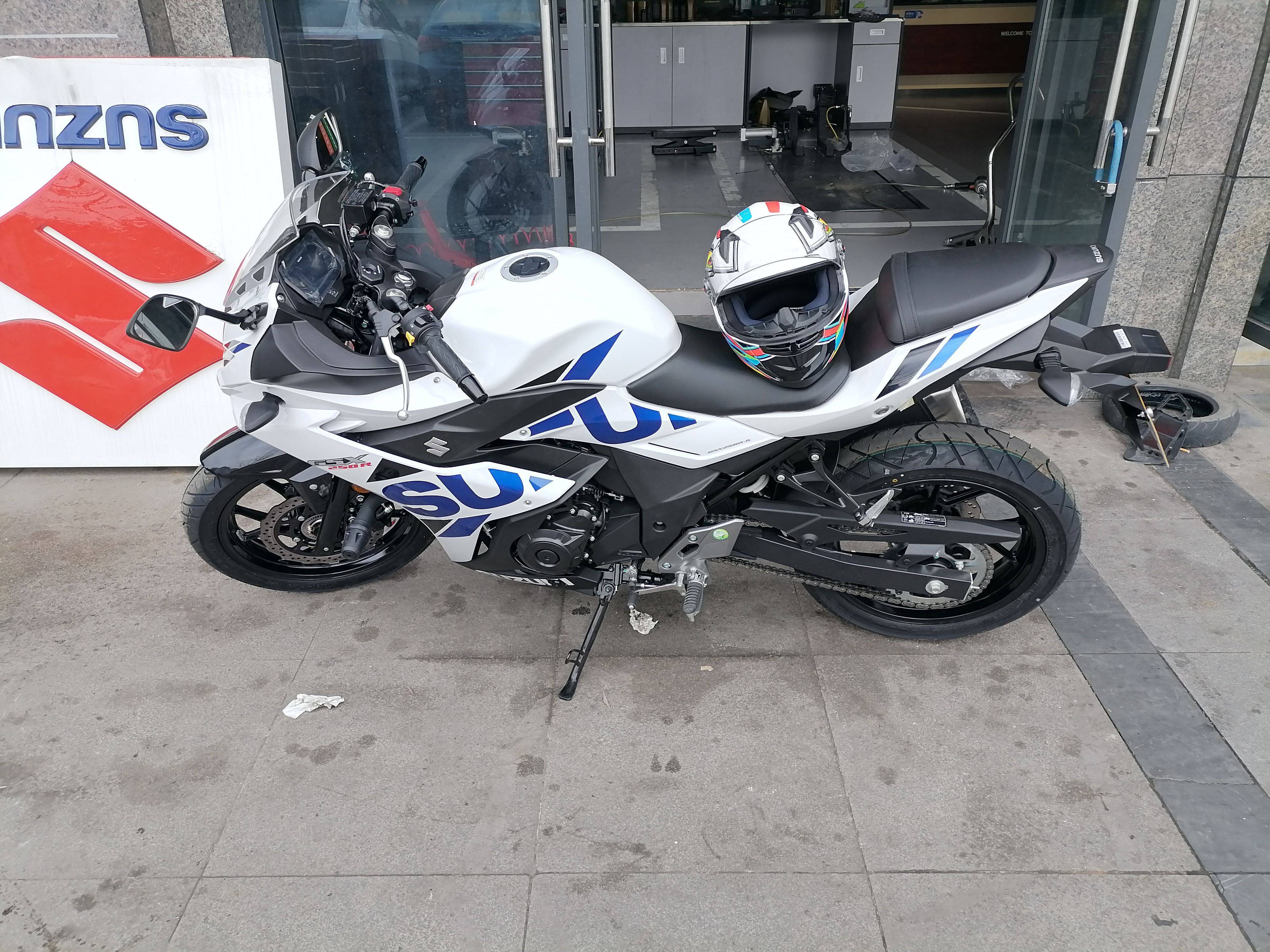 1200km新手对GSX250R的上手体验