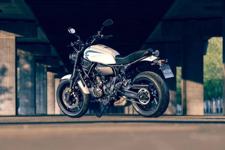 Yamaha 2022 XSR700 复古车，纯图欣赏