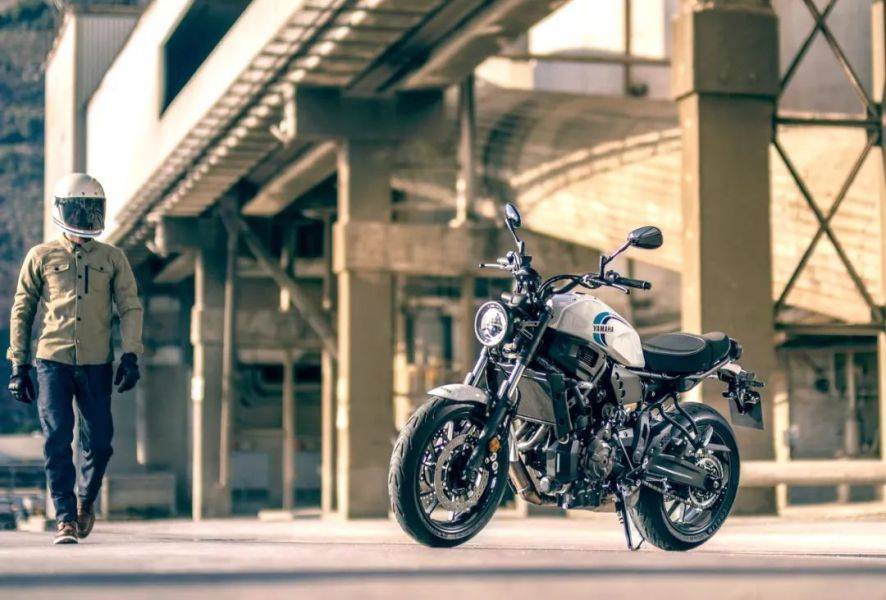 Yamaha 2022 XSR700 复古车，纯图欣赏