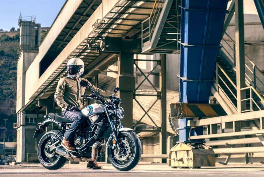 Yamaha 2022 XSR700 复古车，纯图欣赏