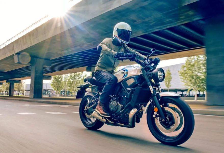 Yamaha 2022 XSR700 复古车，纯图欣赏