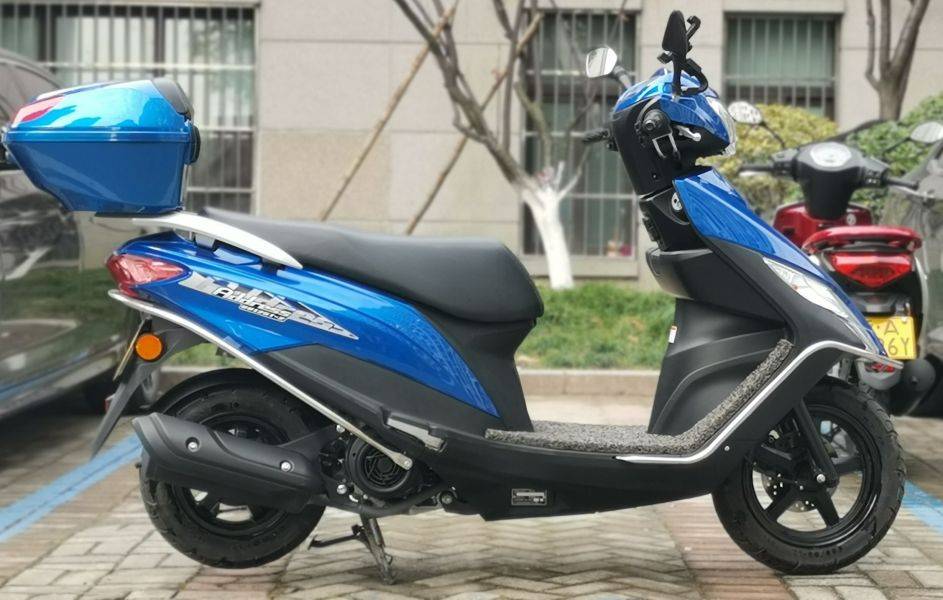 聊聊新买的小海豚110跟7000公里UU的实际骑行感受