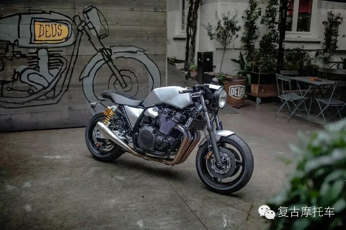 雅马哈 xjr1300 复古改装欣赏