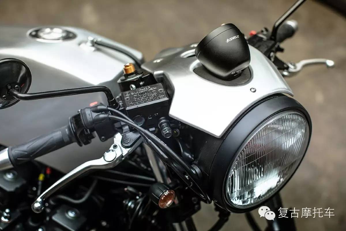 雅马哈 xjr1300 复古改装欣赏