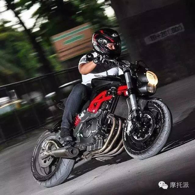 百变大咖秀 贝纳利黄龙改装 cafe Racer