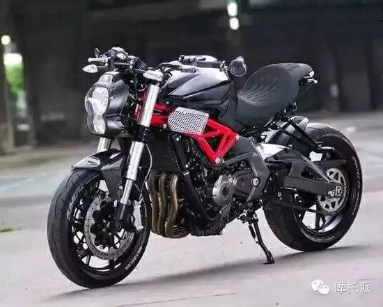 百变大咖秀 贝纳利黄龙改装 cafe Racer