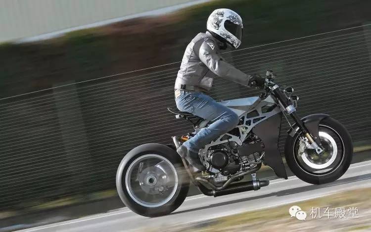 Ducati Monster 900SS 震撼改装