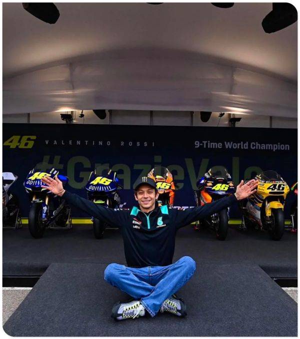 [ MotoGP ] 职业生涯 26 年、9 次世界冠军，Valentino Ross 再好不过的生涯谢幕……