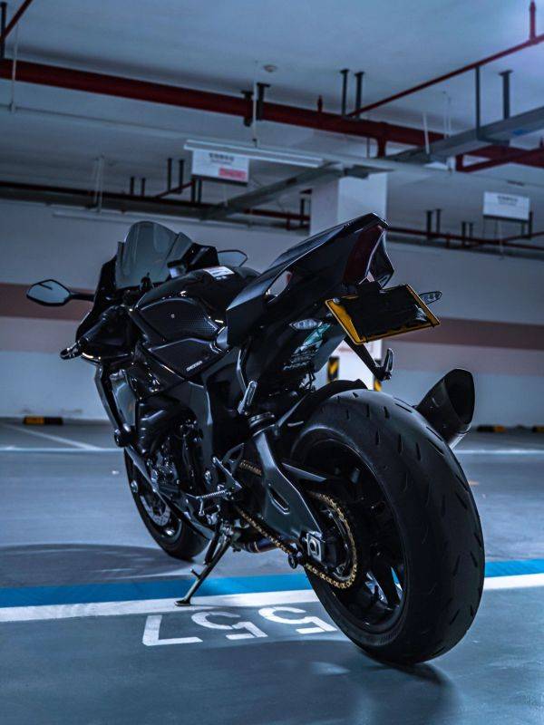 雅马哈YAMAHA R1