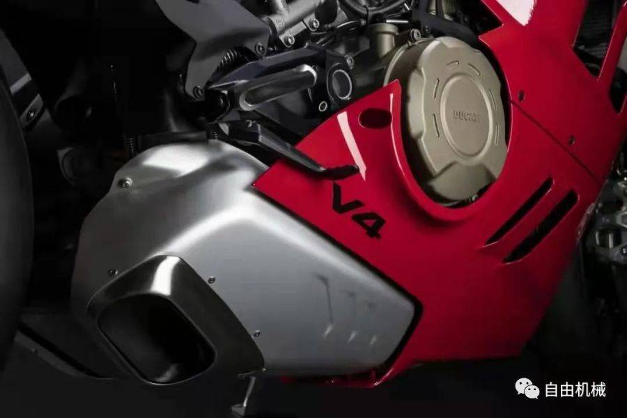 时隔四年的再次进化，杜卡迪发布2022款 Panigale V4/S丨业界