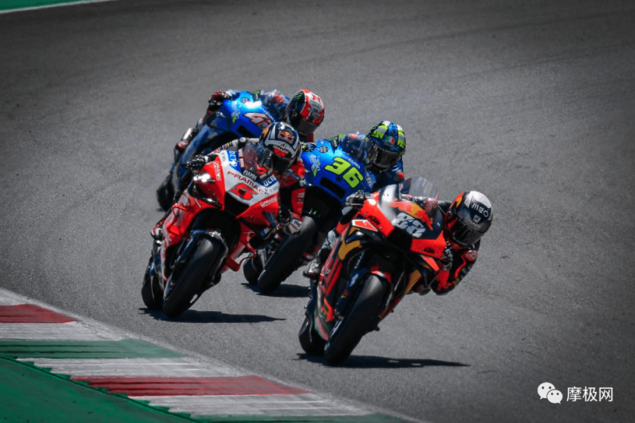 MotoGP意大利站:Quatararo夺冠 马奎斯摔车