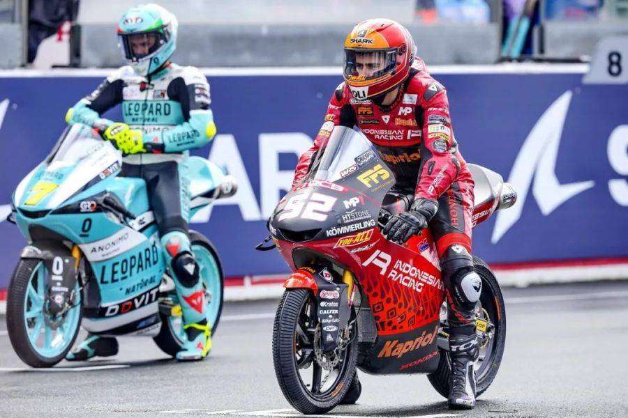 友力企业邀你关注:Moto3 法国站、吉斯尼 Moto3 遭遇连环摔车