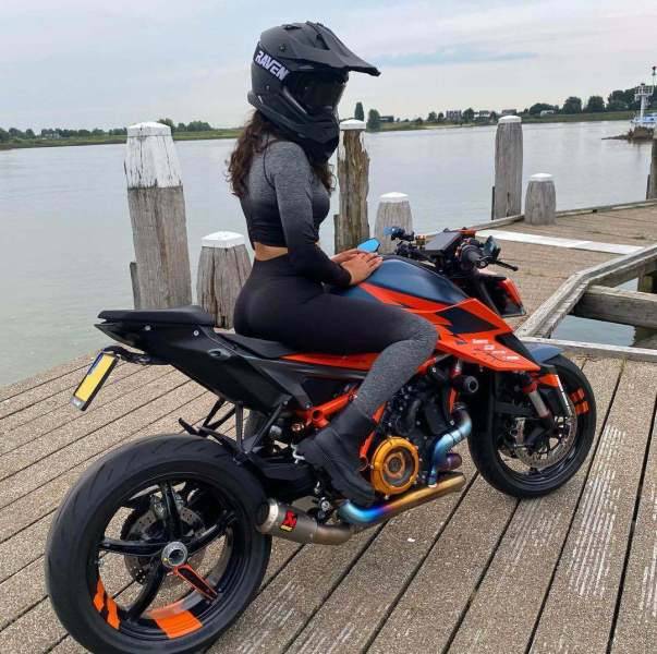 女骑与KTM1290sdr