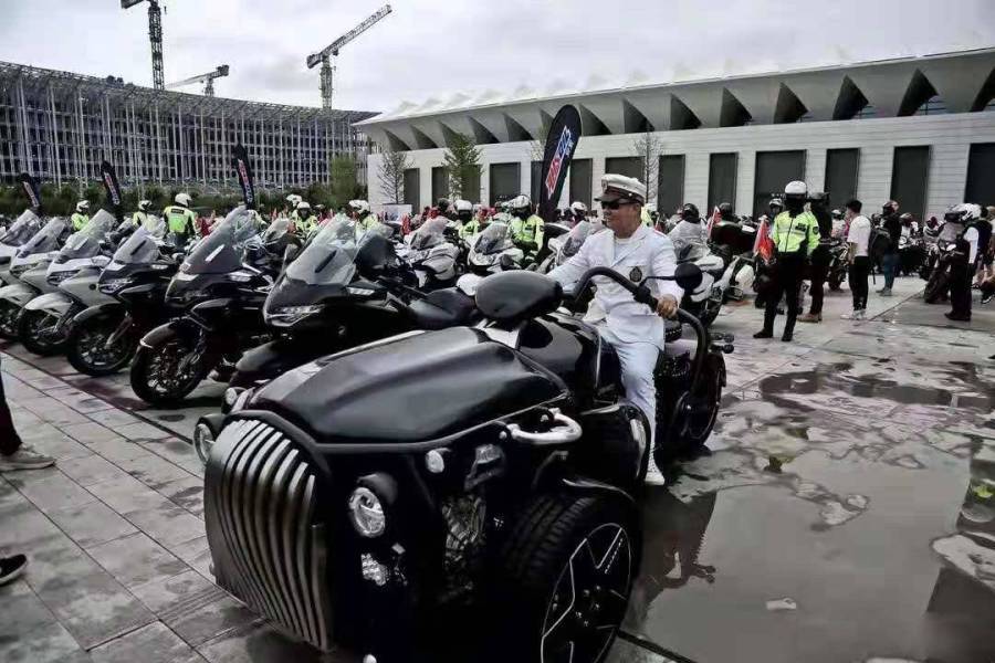 国产最贵的摩托车，豪爵春风靠边，售价36万，很多人听都没听过
