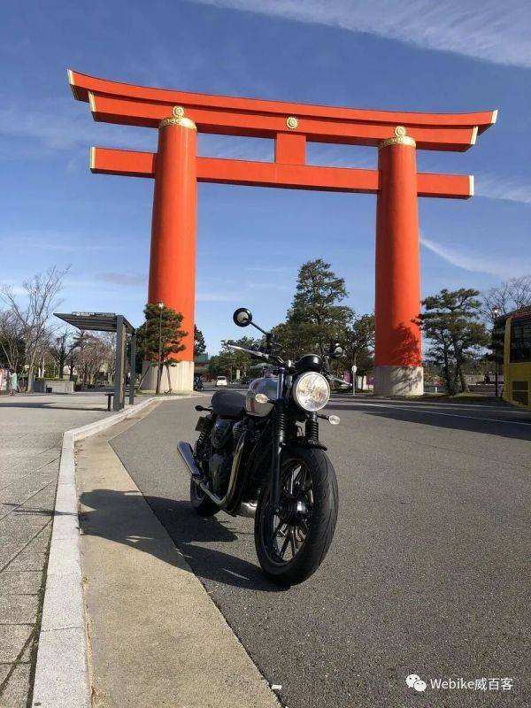 900cc只当入门级?凯旋Street twin