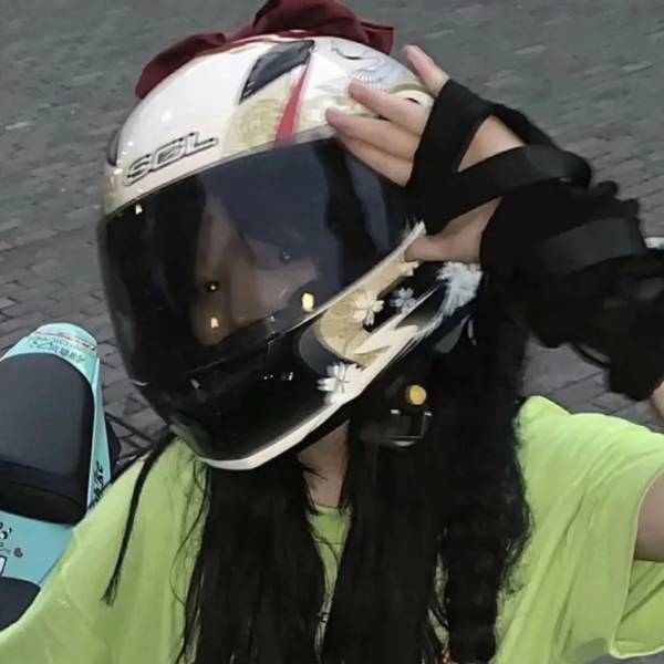 女生头像/机车摩托/带上头盔 做个酷盖