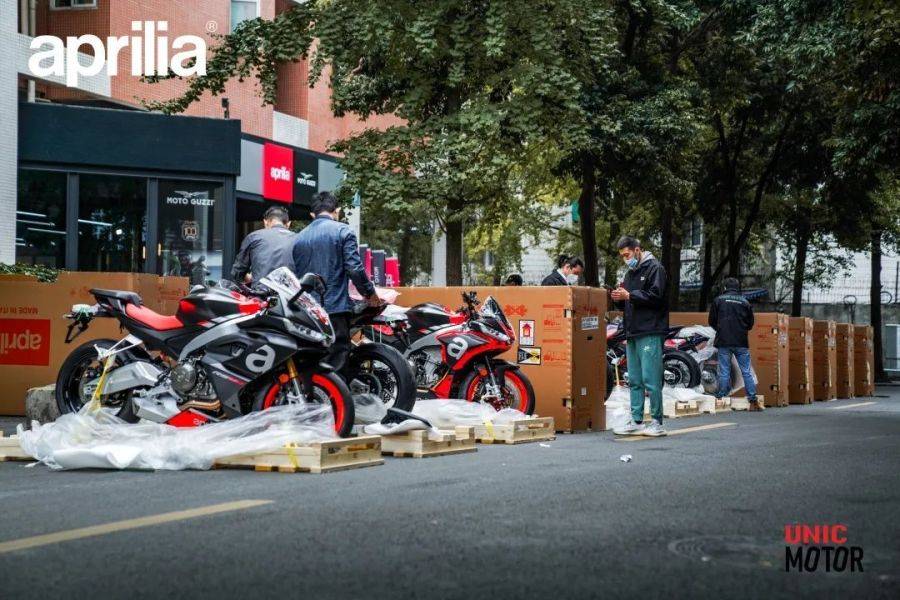 Aprilia 660 | 您的“快递”已送达，请注意查收！