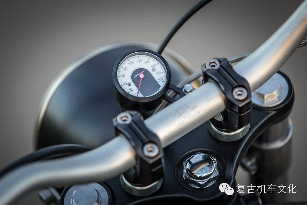 2014凯旋Bonneville T100摩托车改装欣赏