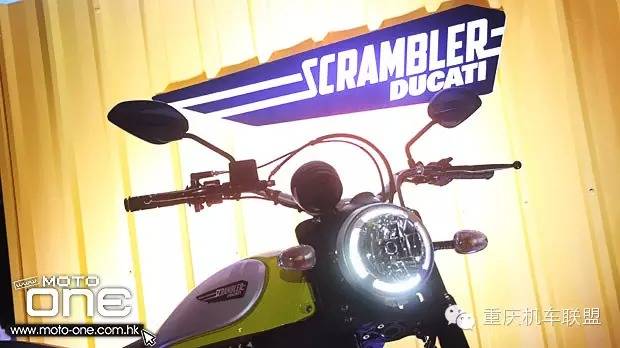 泰国试驾2015凯旋 DUCATI SCRAMBLER强劲低扭复古车