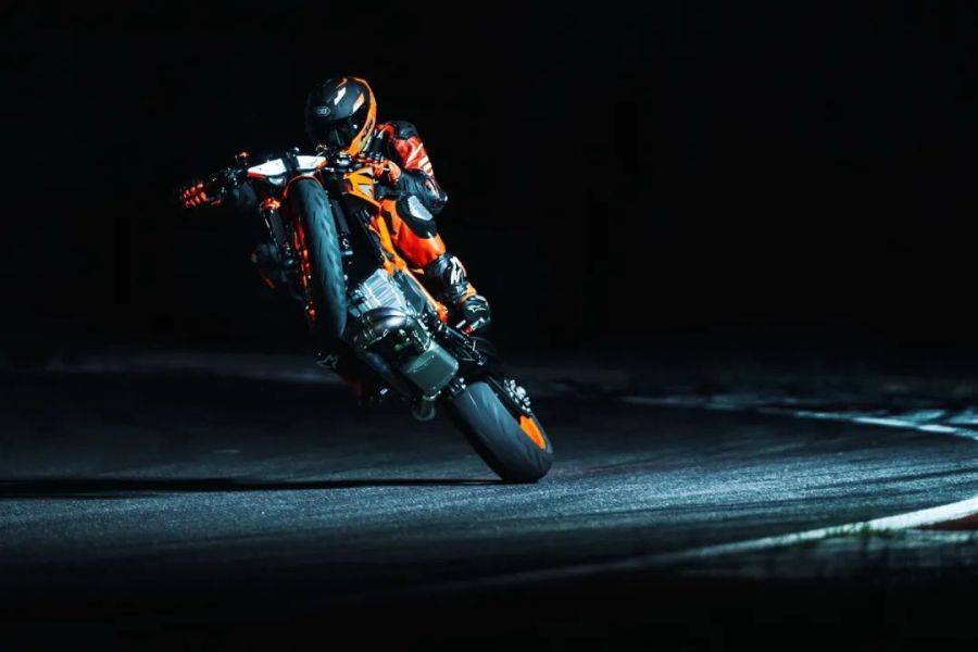 KTM 将推出新的 Duke 系列，Yamaha的抗灾三轮