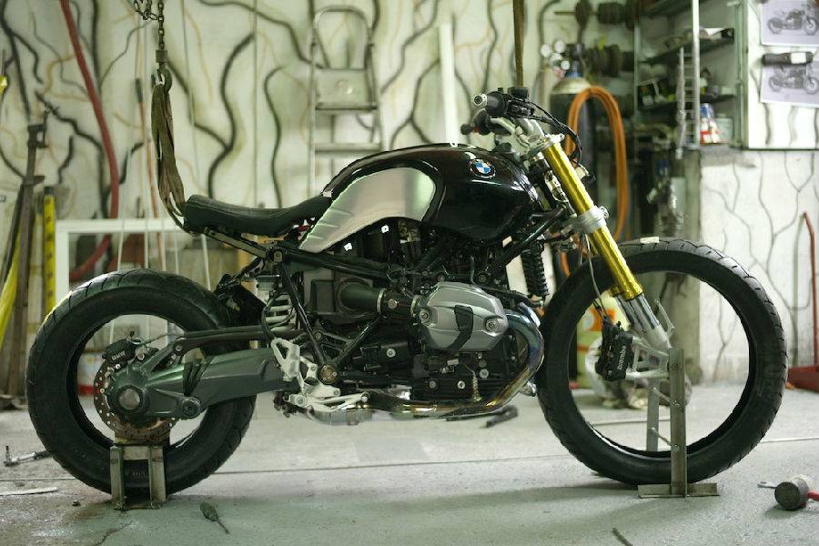 鳄鱼聊车：为什么宝马R nineT不是Cafe Racer