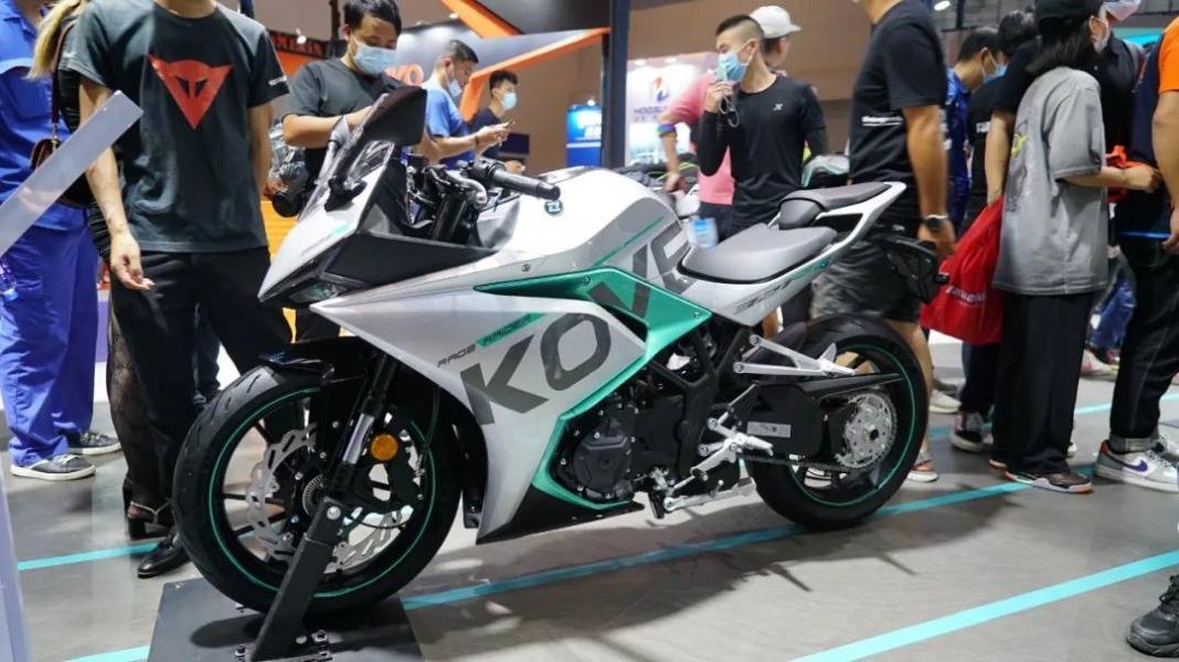 豪爵铃木 GSX250R-A入门级250仿赛机车最优选？