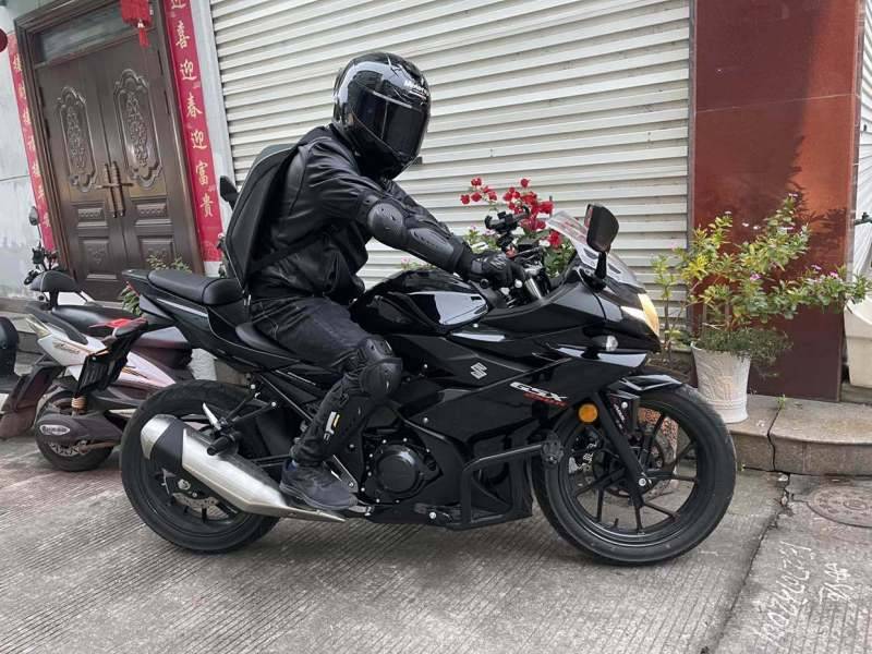 中年大叔喜提GSX250R-A，新手购车日记。