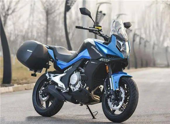 18款春风650MT,650cc水冷双缸,极速170km/h,售4.36万