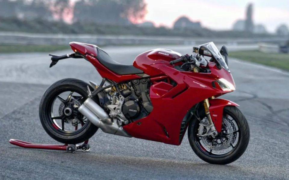 仅14.3万元,Ducati发布最便宜运动车型SuperSport 950(鸰速)