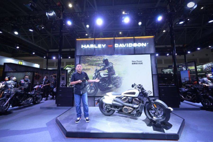 哈雷戴维森全新性能摩托车Sportster S正式亮相于2021中国国际摩托车博览会