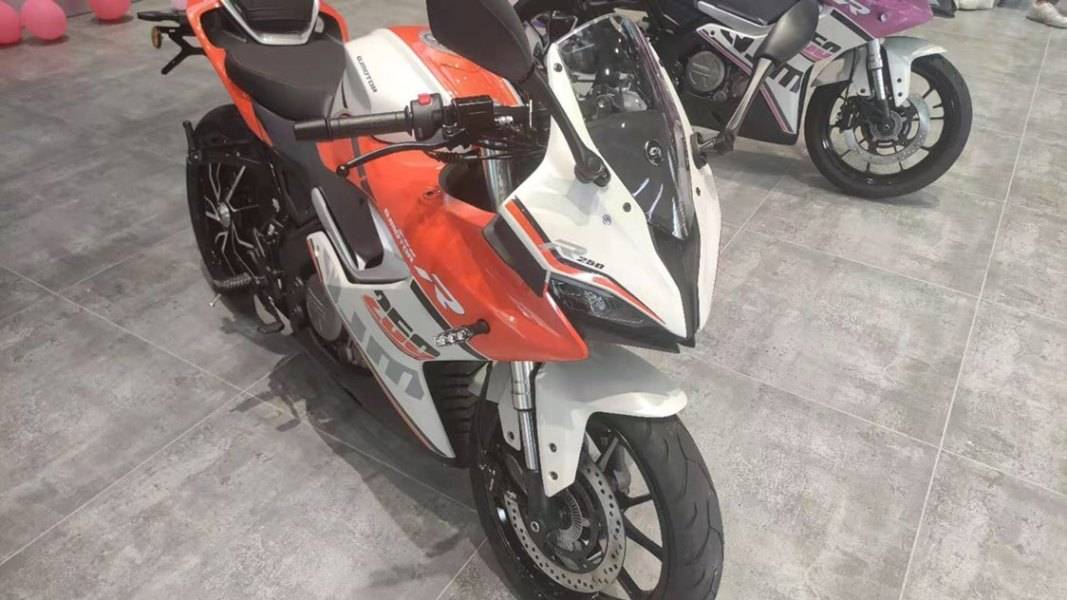 Qjmotor赛250实车到店