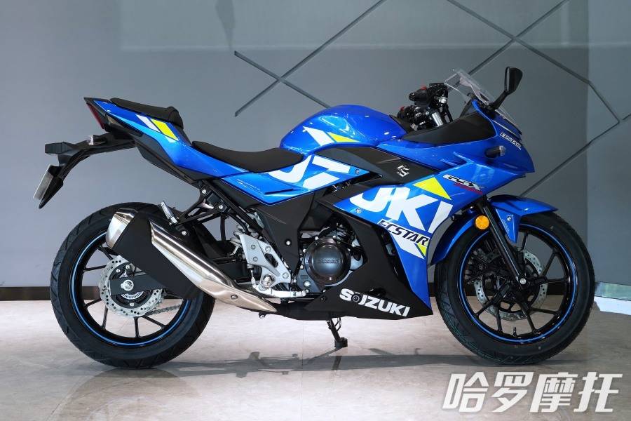 川崎Ninja400比铃木GSX250R要好开很多！