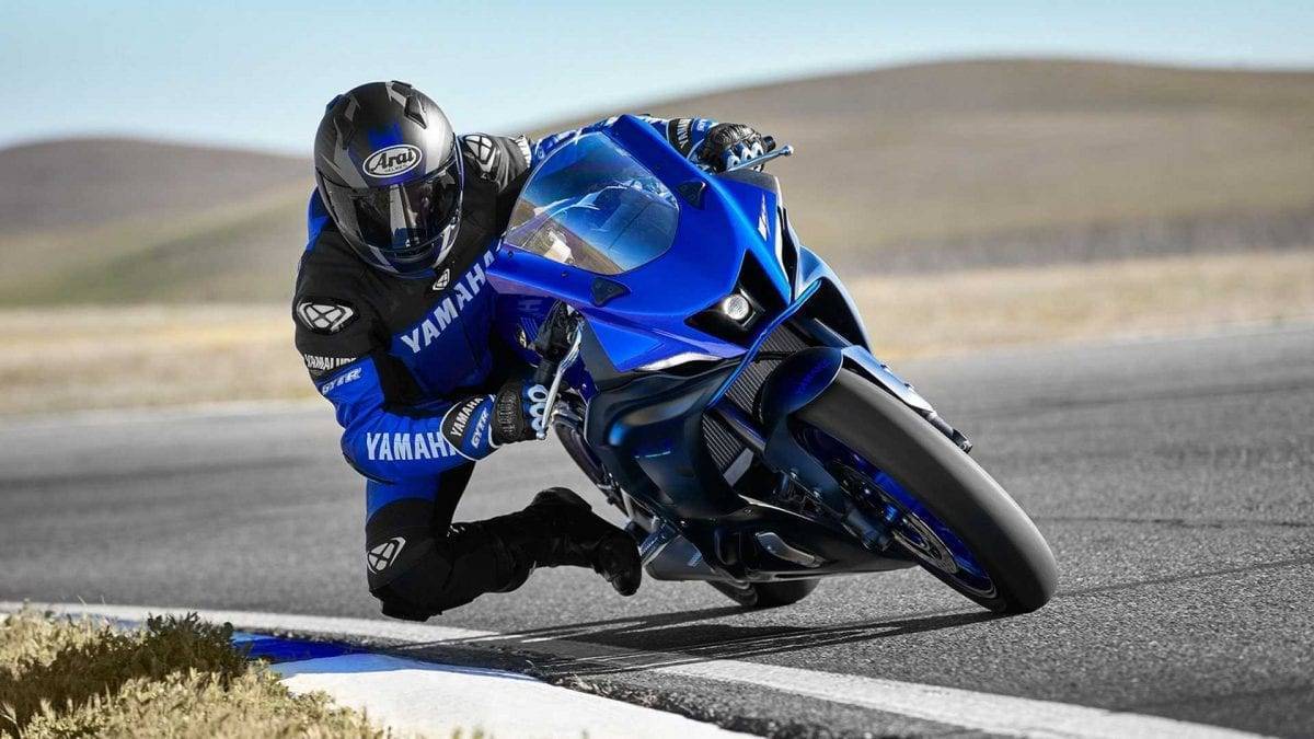 YAMAHA YZF-R7 与同级对手全面对比，有胜算吗？