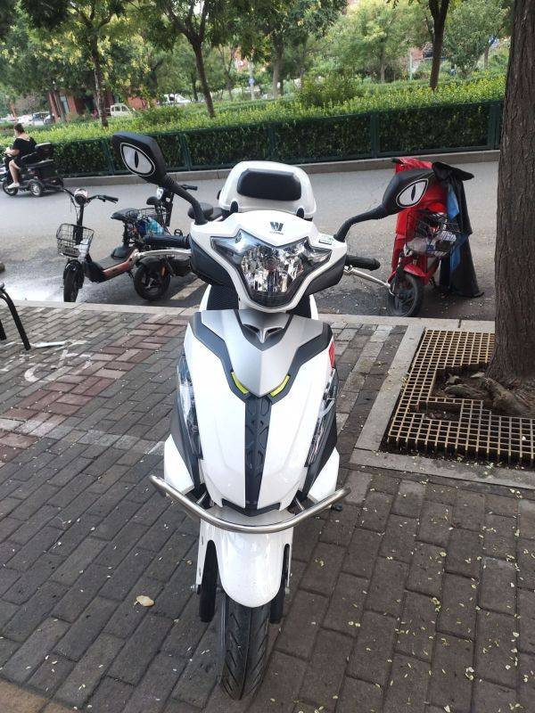 神车usr125反光贴效果