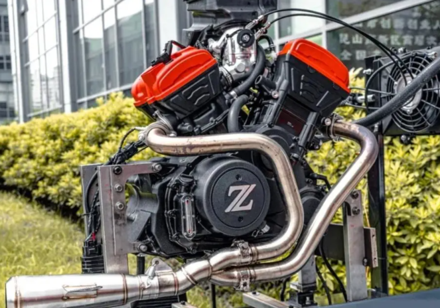 国产首款V缸ZT1000发动机亮相...