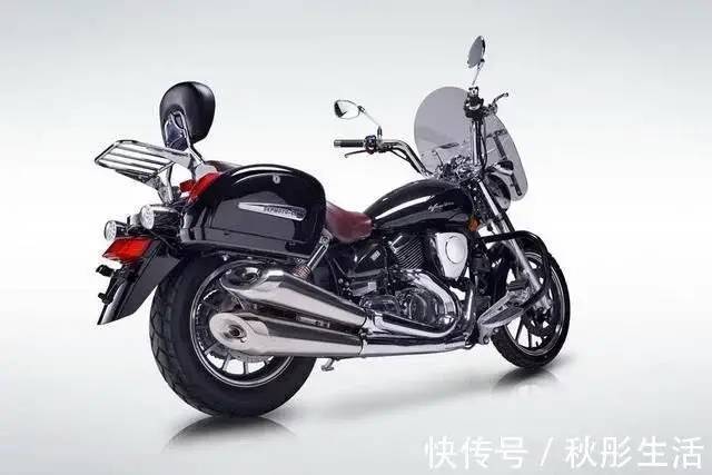 最诚意的摩托车!250cc爆14kw功率,油耗仅3.6L+电喷,仅1.7万起