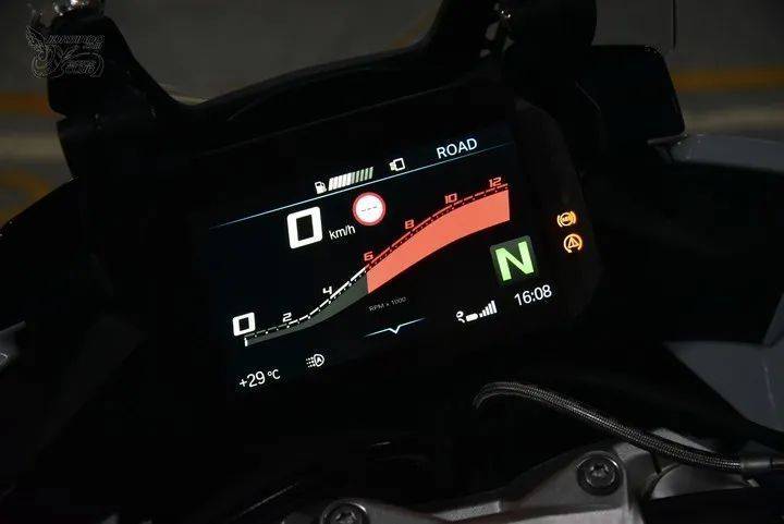 测评BMWS1000XR,极品摩旅车