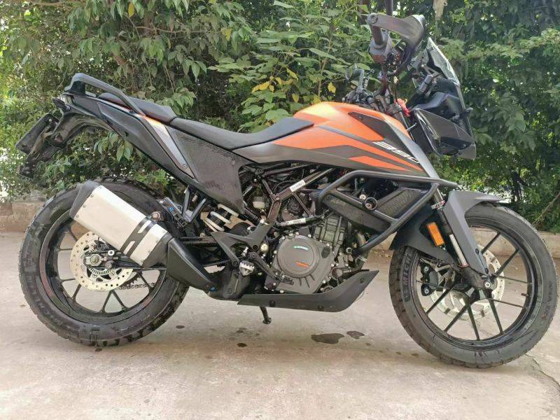 Ktm390产adv三色护杠三箱装厂效果图，量产