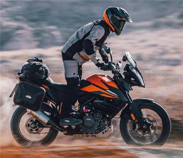 选CB400X还是KTM390ADV，到底谁更香？