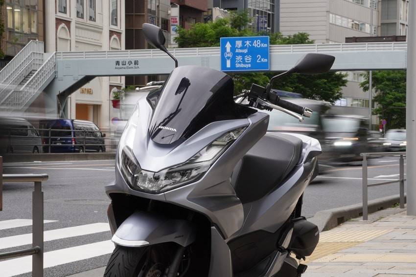 看完本田新款pcx125摩托车测评，你将会返璞归真