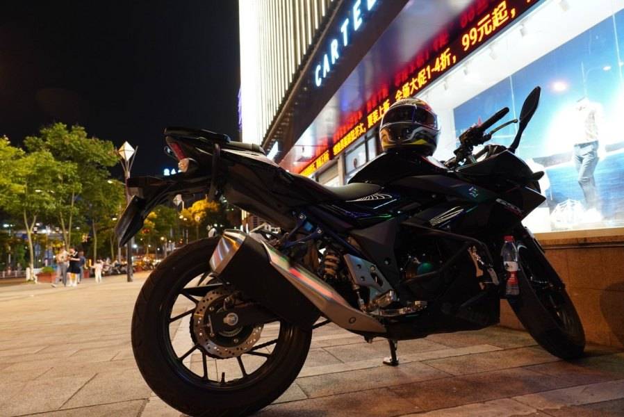 豪爵铃木GSX250R-A到手一个月的新手感受！