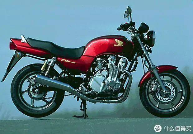 花20万买了本田CB1100,有人说像跑摩的的